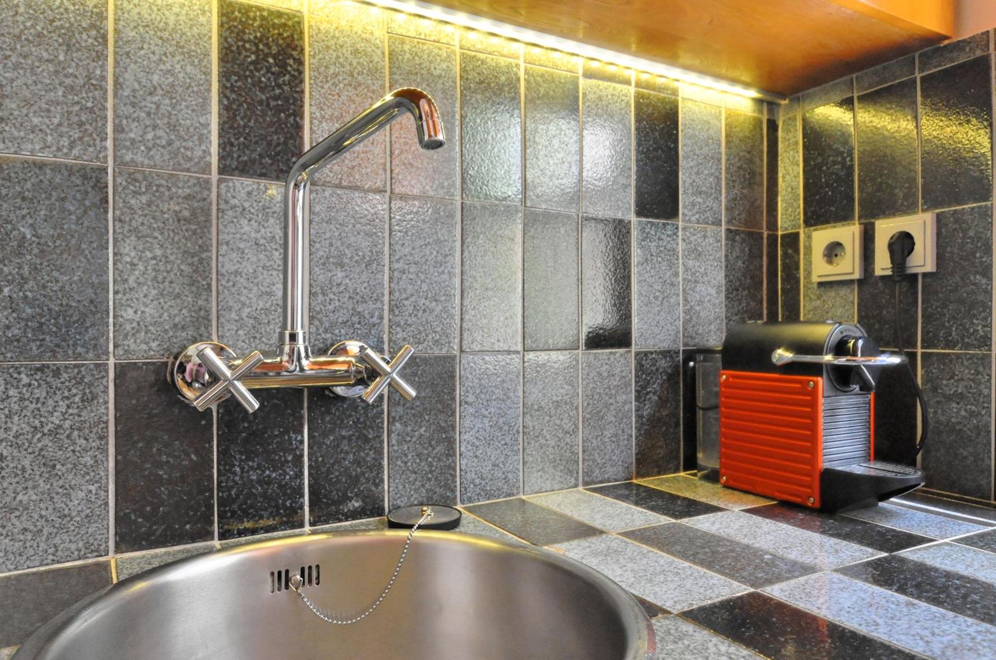 Hidesign Athens Tube Luxury Apt In Kolonaki Exterior foto