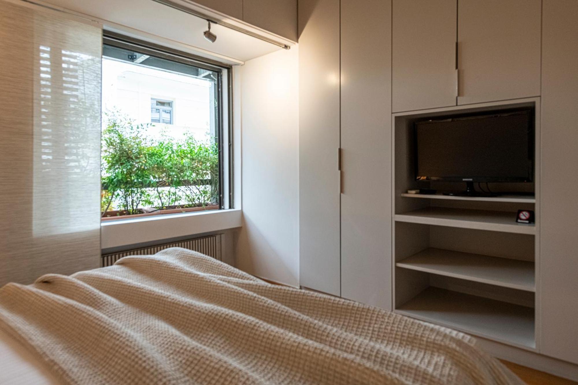 Hidesign Athens Tube Luxury Apt In Kolonaki Exterior foto